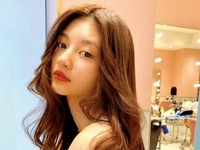 面長にセンター分けは似合いませんか なるべくおでこの出す範囲を少なく Yahoo Beauty