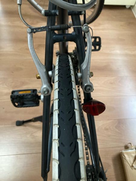 友人からクロスバイクをいただいたのですが リヤホイールのブレー Yahoo 知恵袋
