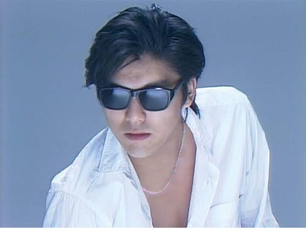 チップ250 尾崎豊さんのネックレスやブレスレットって 写真で見 Yahoo 知恵袋