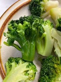 冷凍ブロッコリーを回答したところ 画像のような白い斑点のようなものが Yahoo 知恵袋