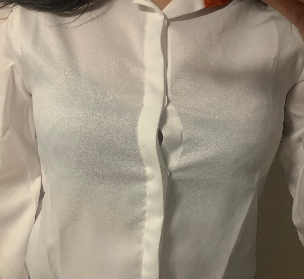 前がボタンのシャツが胸のところが画像のようになってしまうのですが 対処法 Yahoo 知恵袋