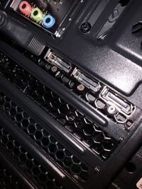 これって 3つの穴 Displayportていうやつを指すとこ Yahoo 知恵袋