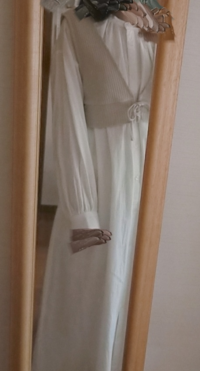 至急お願いします このような感じのギャザーワンピースを着 Yahoo 知恵袋