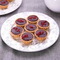 タルトケーキを手で食べることはマナーとして有りなのでしょうか Yahoo 知恵袋