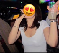お酒の飲み過ぎによる酒の失敗や泥酔する人のことどう思いますか この写真は Yahoo 知恵袋