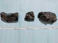 この石が何かわかる方いますか オニキスか黒曜石か黒水晶か原石だ Yahoo 知恵袋