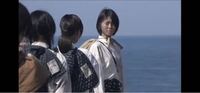 さとうきび畑の唄で女の子たちが崖から飛び降りる時に美枝先に行く Yahoo 知恵袋