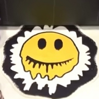 この目がバッテンのにこちゃんみたいなのは何のキャラクターですか Yahoo 知恵袋