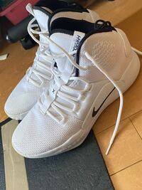 このバッシュを外履きするのはおかしいですか Yahoo 知恵袋