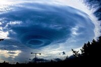 台風の目 中心 に入って 台風と一緒に動いてずっと目 中心 に Yahoo 知恵袋