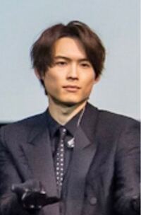 松村北斗は 痩せすぎなのですか それともエラが張ってるだけです Yahoo 知恵袋