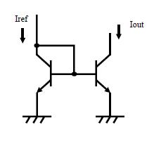 電子回路初心者です。カレントミラーについて教えてください。 写真のカレントミラーでは左側のトランジスタはベースとコレクタが接続されているのに右側のトランジスタで接続されていないのは何故なのでしょうか。右側も同じように接続した方がVCEを0.7V付近にできるからより正確な電流のコピーができるのではないですか。