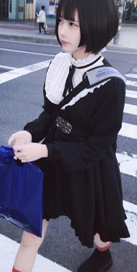 あのちゃんが着ていたこちらの服ってどこのものでしょうか また Yahoo 知恵袋