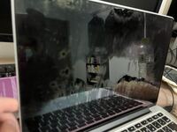 購入してから5年ほど経つMacBookの液晶についた模様が取れ