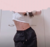 ダンス部の人は踊るときへそ出して恥ずかしくないんですか ダン Yahoo 知恵袋