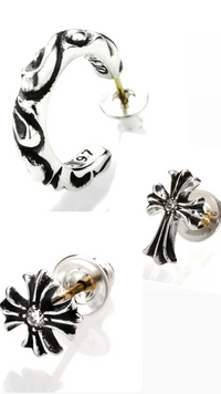 クロムハーツのピアスを買いに行きたいのですが 値段を教えて欲し Yahoo 知恵袋