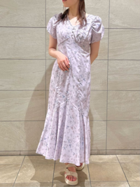 率直にこの色と柄のワンピは30代前半が着たら痛いですか フェミニンなデザ Yahoo 知恵袋