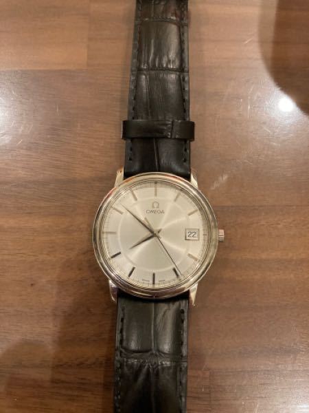 父からオメガの時計を譲り受けたのですが、何というモデルかわかりません。どなたかわかる方おられますでしょうか？ 時計自体に記載はありませんでした。