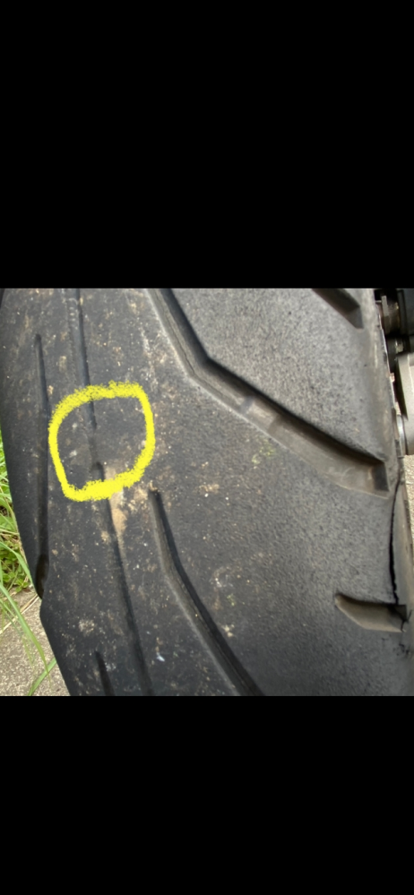 ninja250slに乗っているのですが後輪タイヤのスリップサインが出てきてしまいました。前輪はまだ使えそうなのですが後輪だけでも早急に帰るべきでしょうか？