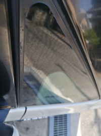 車の窓ガラスの雨染みがとれません メラミンスポンジ サンポール Yahoo 知恵袋