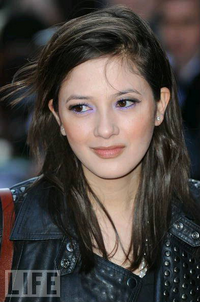 キックアスに登場する女の子で一番可愛いのはソフィ ウー演じるエリカでしょ Yahoo 知恵袋