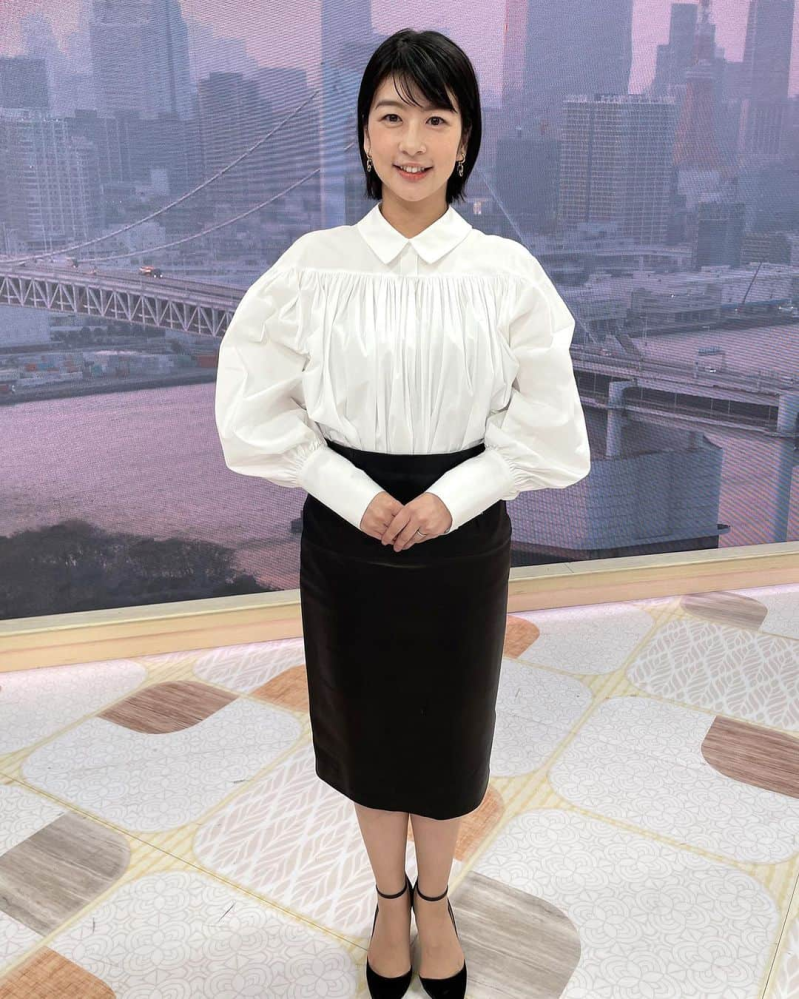はい フジテレビアナウンサー 生野陽子は写真のように左手に付けているのは結婚指輪ですか？
