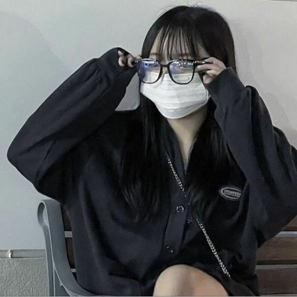 画像は拾い画なのですが この女の子の名前 またはインスタ等のアカウント Yahoo 知恵袋