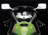 ZXR250 エアダクト　左右 カワサキのZXR250について質問です。ZXRにはダクトホースが付い
