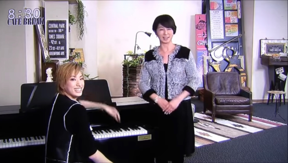 この、かなり前のカフェブレイクで柚香光さんがピアノで弾いてる曲を教えていただきたいです。