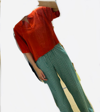 やすともどこいこで 蛙亭のイワクラさんが着ていたお洋服のブラ Yahoo 知恵袋