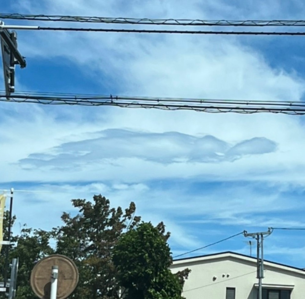この真ん中の雲は特に変異ないものですか？