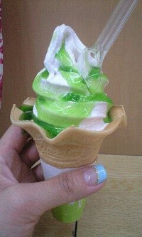 ずっとこのメロンソースがかかったアイスが食べたいんですけど どこかに売っ Yahoo 知恵袋