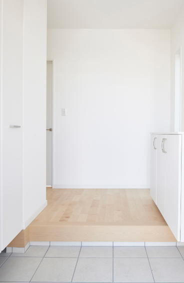 玄関正面の壁 インテリアについて教えてください 玄関のインテリ Yahoo 知恵袋