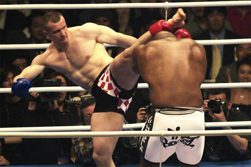 Yahoo!知恵袋プロレスリングノアの小川選手ってどうして人任せにするんですか?
去年の日テレ杯の公開記者会見とか鼓太郎だけに出させて・・・
