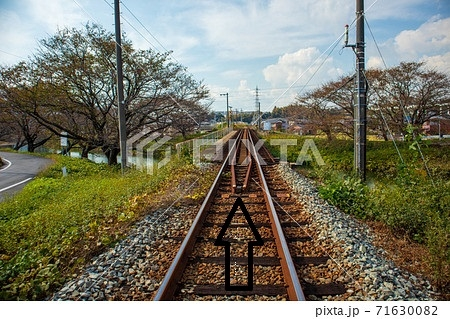 線路の橋とかによくあるこれは何ですか 矢印の先にある 線路っぽ Yahoo 知恵袋