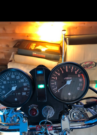 国内メーター純正 速度警告灯 GS400  RG250E  GT380gt750 国内メーター純正 速度警告灯 GS400 RG250E GT380gt750 - メルカリ