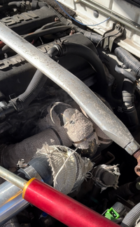 180sxのエキマニ辺りから白煙なんか焦げ臭いと思いエンジンルーム見ると Yahoo 知恵袋