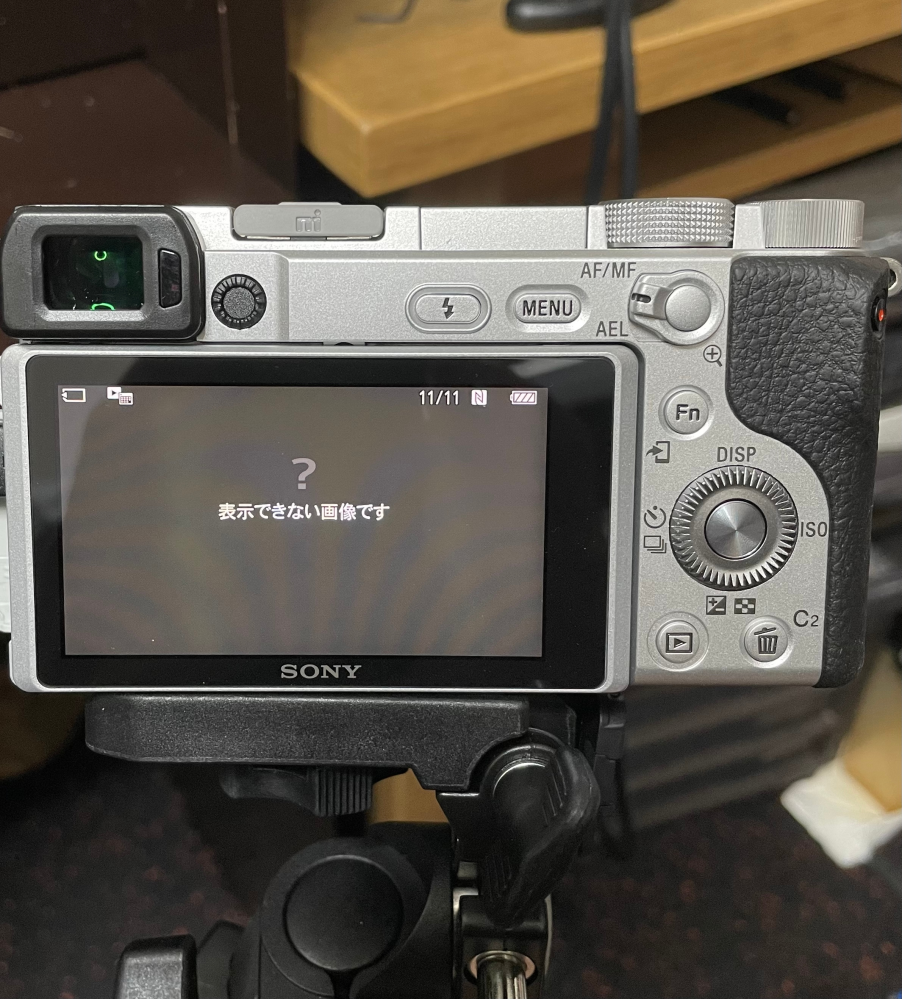 SONYのカメラの質問です「表示できない画像です」と出ますどうしてで
