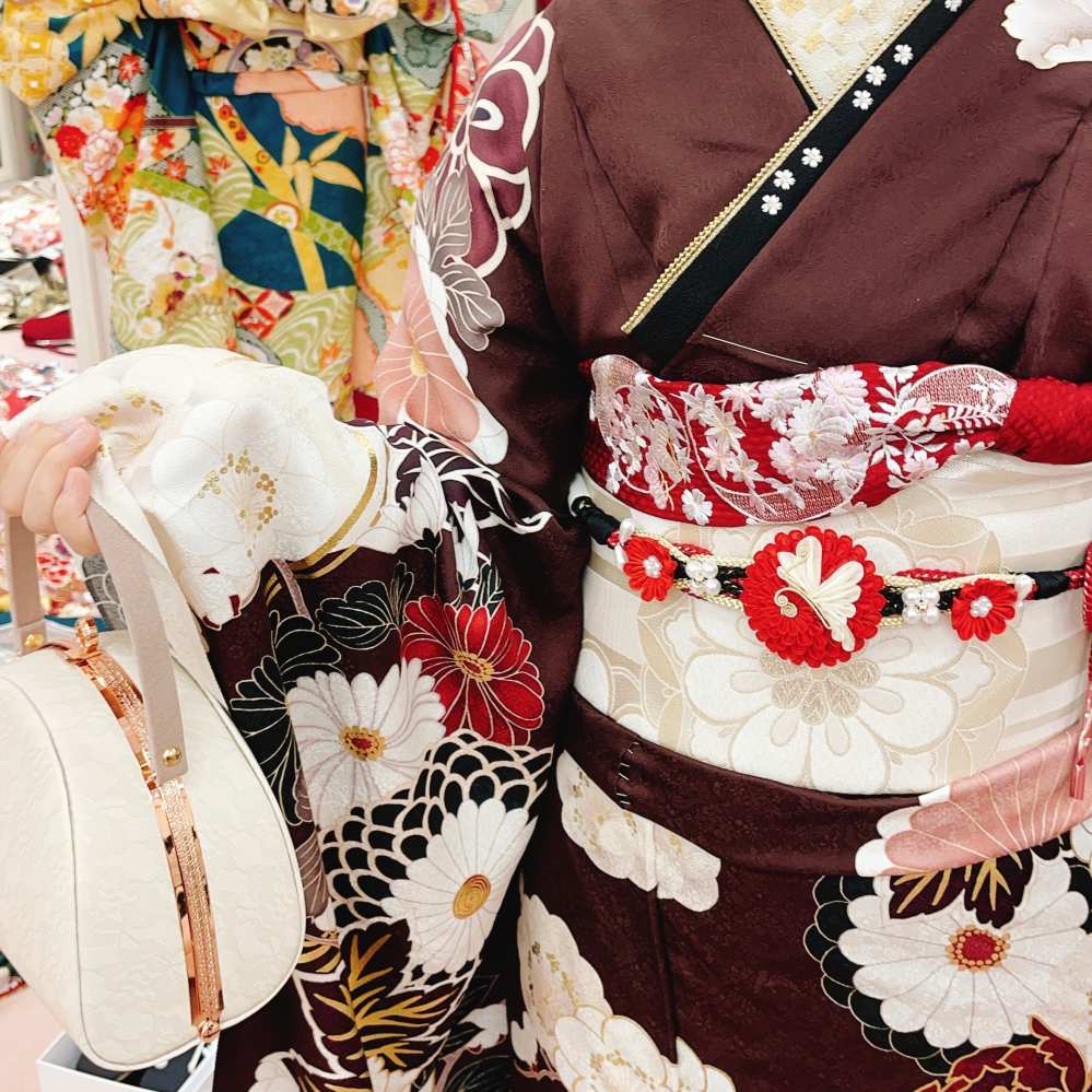 今流行ってるブレーザーってlowですか Yahoo 知恵袋