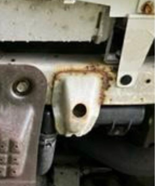 車のメーカーのエンブレムがついてない車をよく見かけます トヨタやhon Yahoo 知恵袋