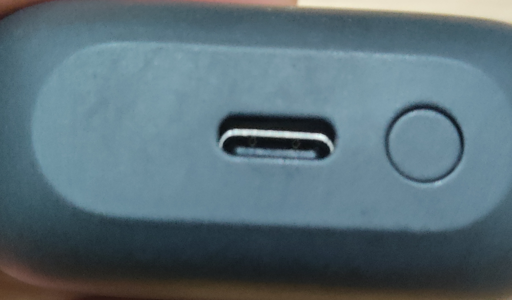 Usbのtype Cのコネクタ部がズレていてコードを指すことができません Yahoo 知恵袋