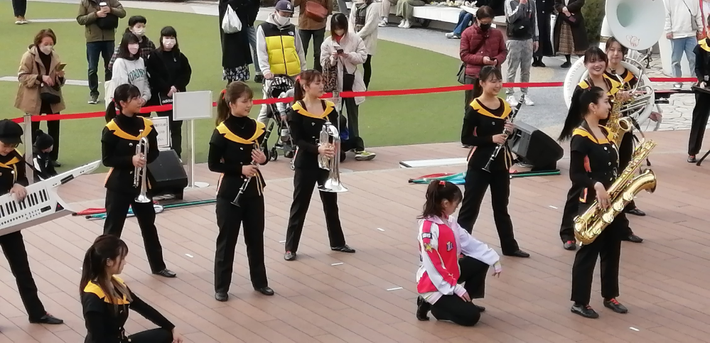 ひとめぼれスタジアム宮城はなぜあんなアクセスの悪い立地に建設し Yahoo 知恵袋