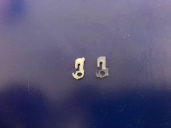 シマノ12アンタレスのブレーキシューについてです。右は12アン
