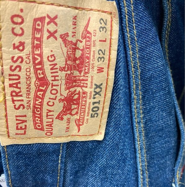 このリーバイスは希少価値ありますか？製造国はメキシコ製で0108とタグ 