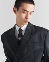 友人の結婚式に、買ったはいいものの、一度も使ってなかったpradaの 