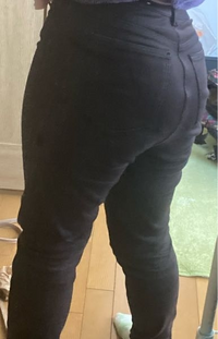 自分の尻のデカさに絶望しております。
これで54キロです。上半身だけ痩せてます。Bカップだし。。。これワイドパンツとかでなくスキニー履いてます。。。 下半身痩せってどうやるんでしょう。。。ダイエットしてもいつも上半身だけガリガリになります。
