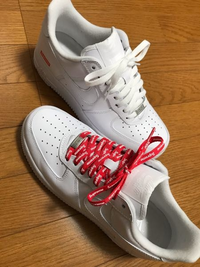 SupremeとNikeAirForce1のコラボのシューレー... - Yahoo!知恵袋