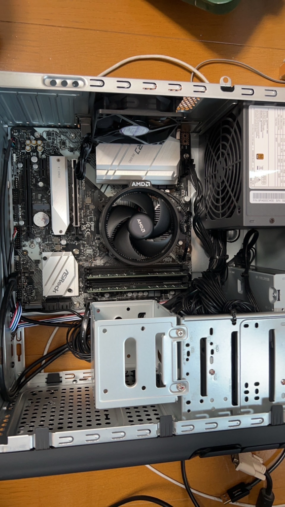 グラフィックボードを交換したいのですが下記の商品情報で4K出力