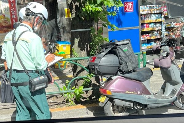 ウーバーイーツ 先月バイク屋で購入したばかり原付
