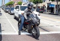 このトムクルーズが乗ってるバイクはなんと言うバイクなのですか Du Yahoo 知恵袋